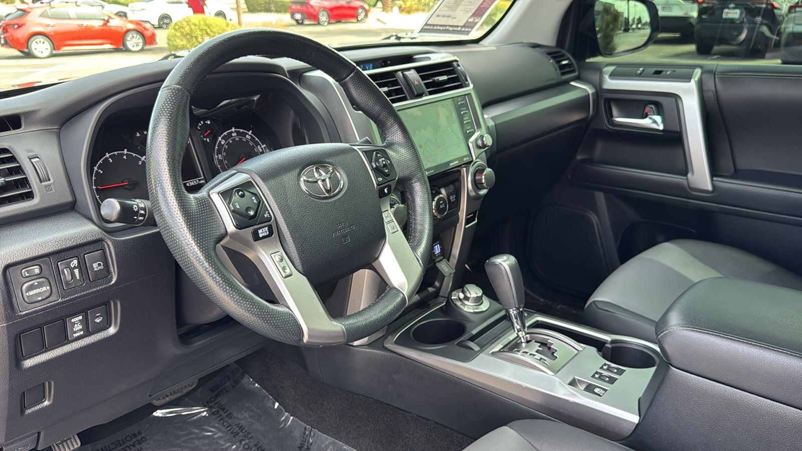 2023 Toyota 4Runner SR5 Premium photo 25