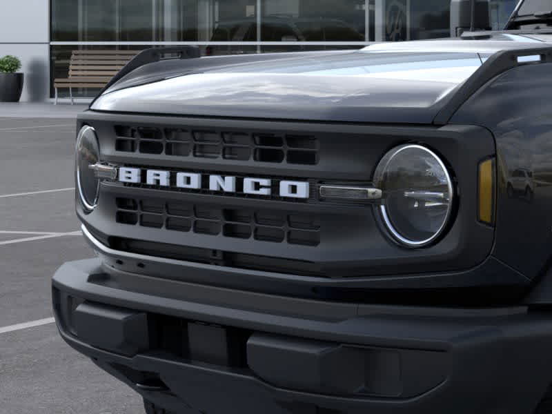 2025 Ford Bronco Base photo 18