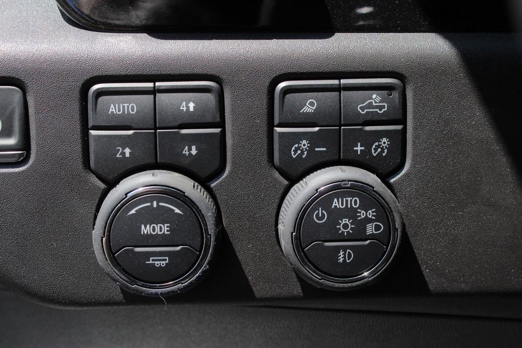 2025 Chevrolet Silverado 1500 LTZ photo 26