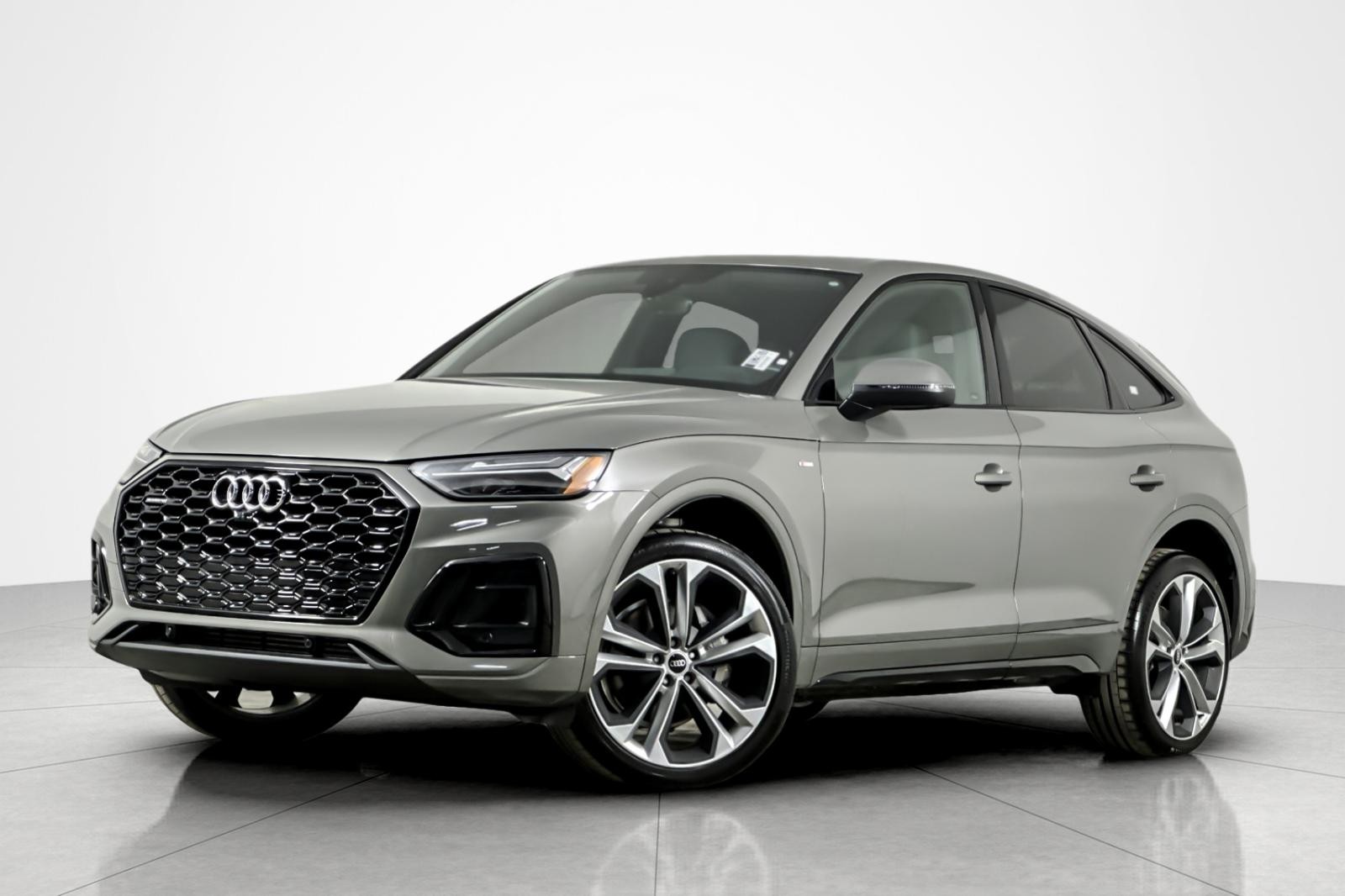 2023 Audi Q5 Sportback Premium Plus's photo
