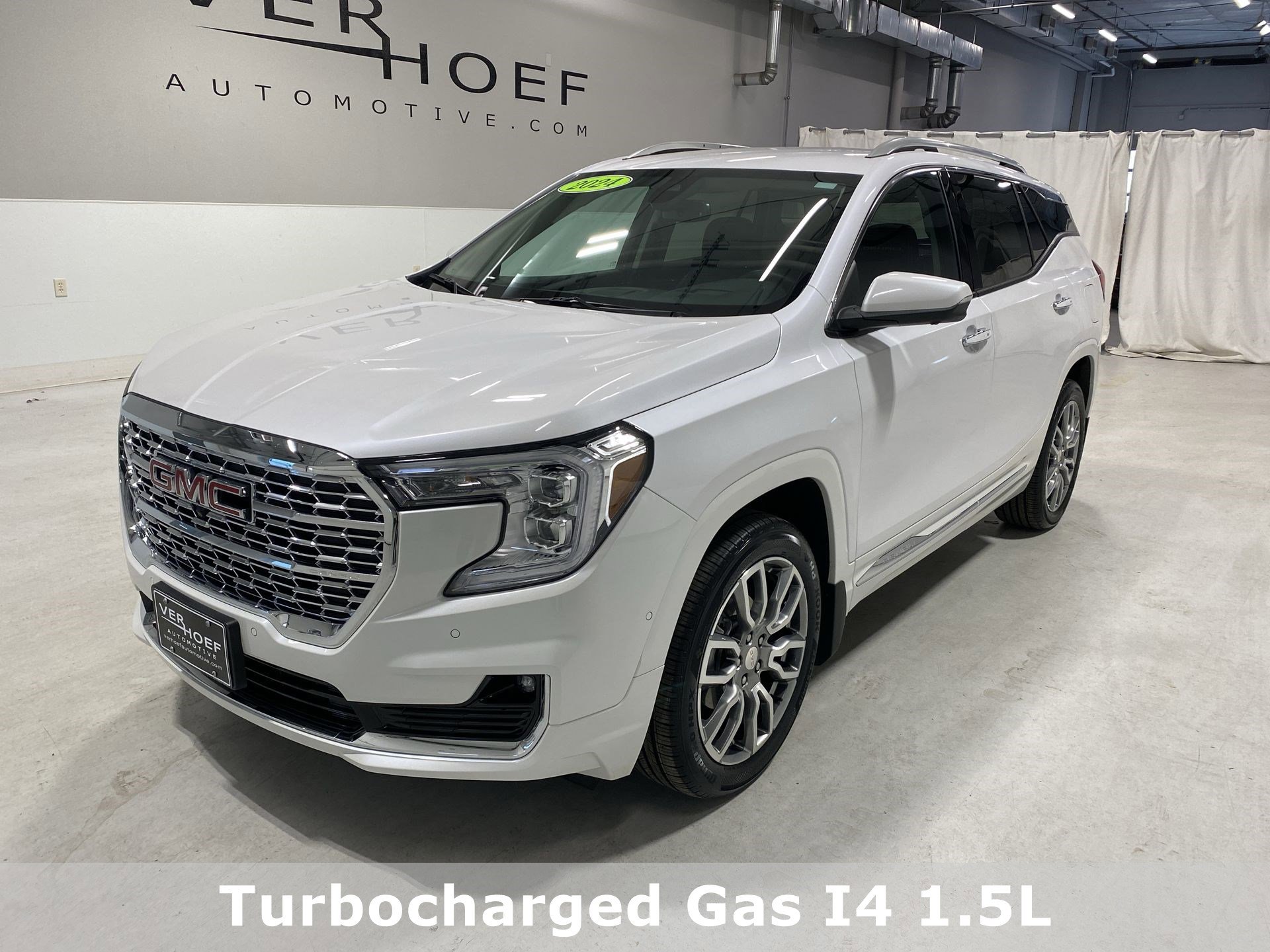 2024 GMC Terrain Denali's photo
