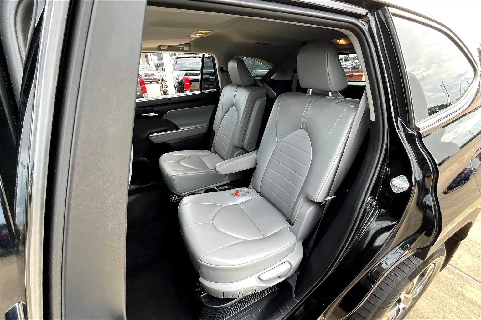 2021 Toyota Highlander Hybrid XLE photo 18