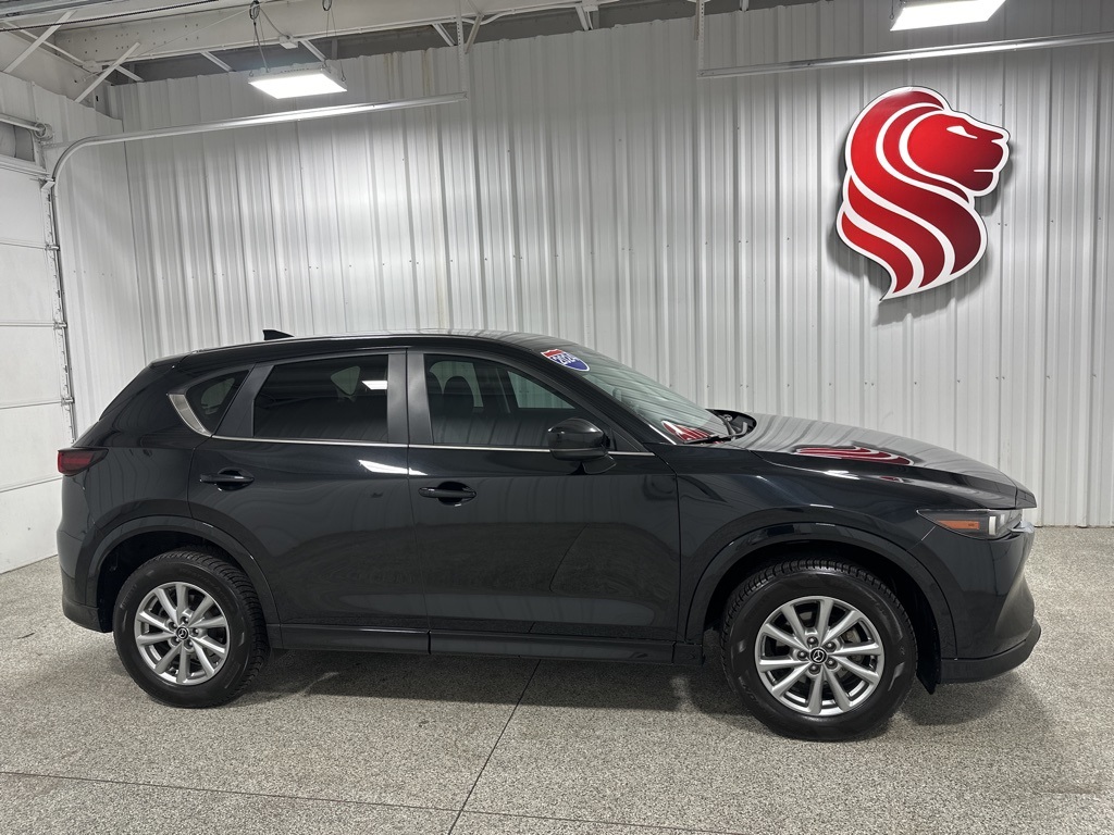 2024 Mazda CX-5 S Preferred package