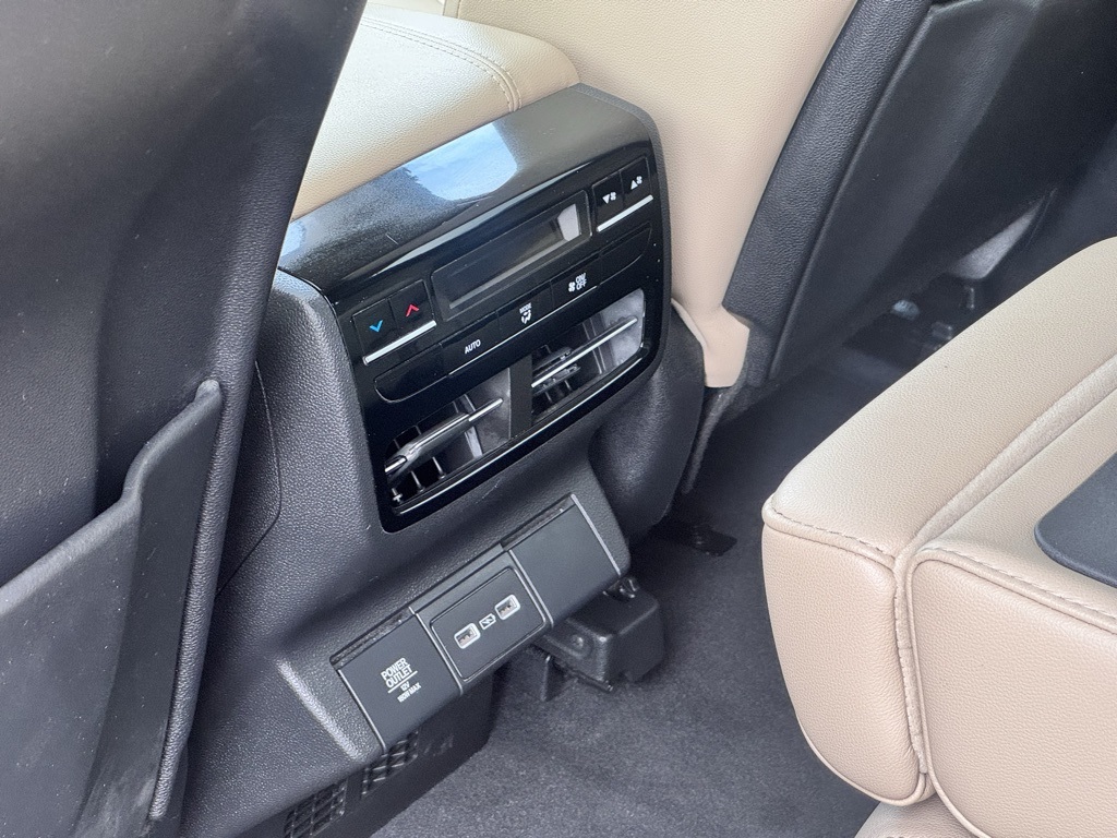 2023 Acura MDX SH-AWD photo 21