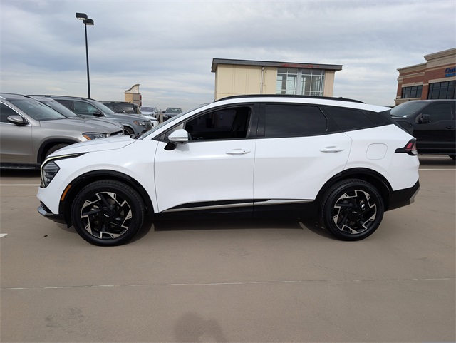 2023 Kia Sportage photo 3