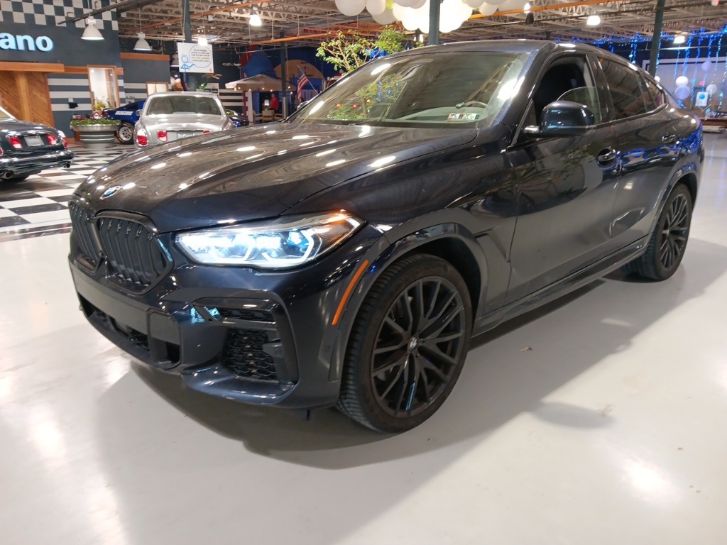 2023 BMW X6 Base's photo