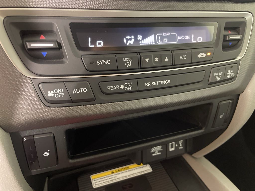 2022 Honda Ridgeline RTL-E photo 33