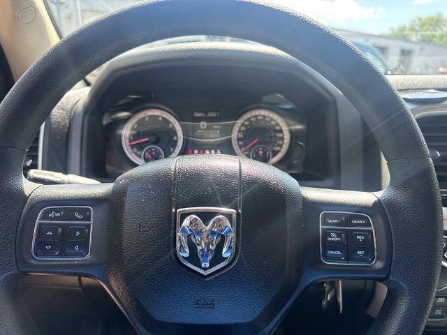 2016 Ram 1500 SLT photo 28