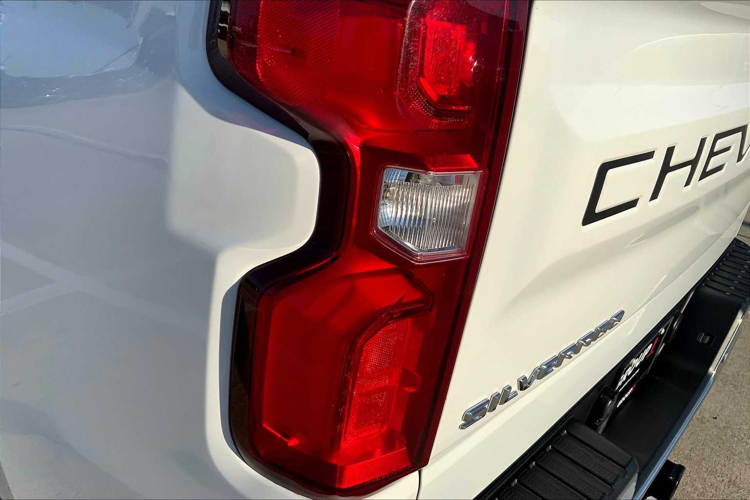 2021 Chevrolet Silverado 1500 LTZ photo 24