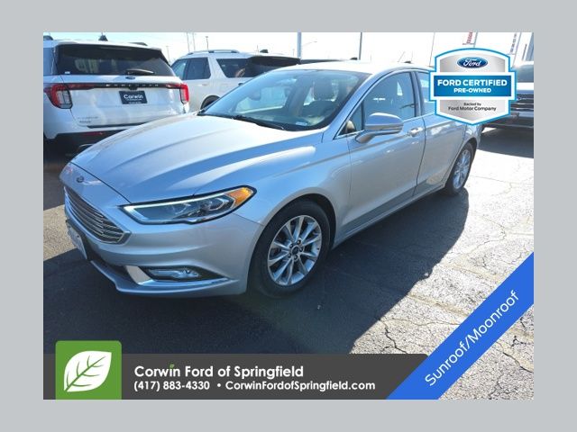 2017 Ford Fusion SE's photo