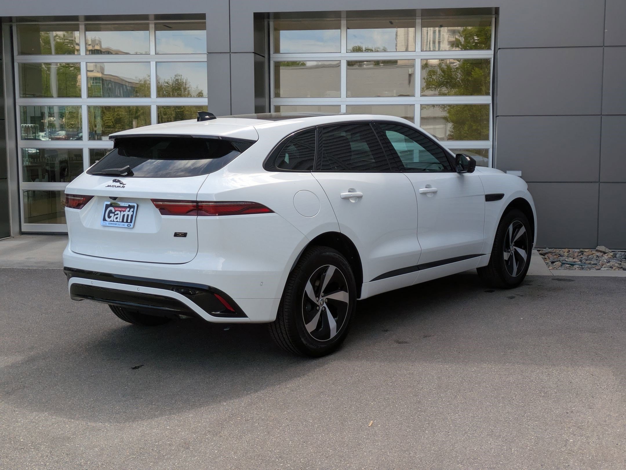 2026 Jaguar F-PACE P250 R-Dynamic S photo 6