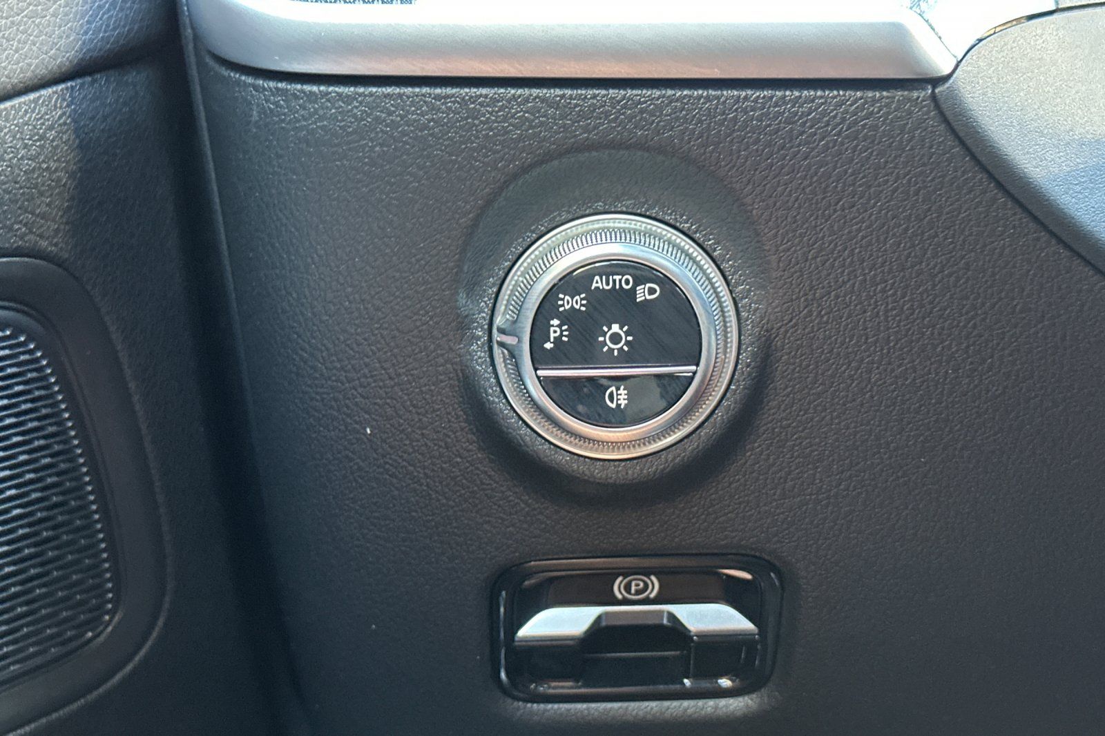 2023 Mercedes Benz C 300 photo 19