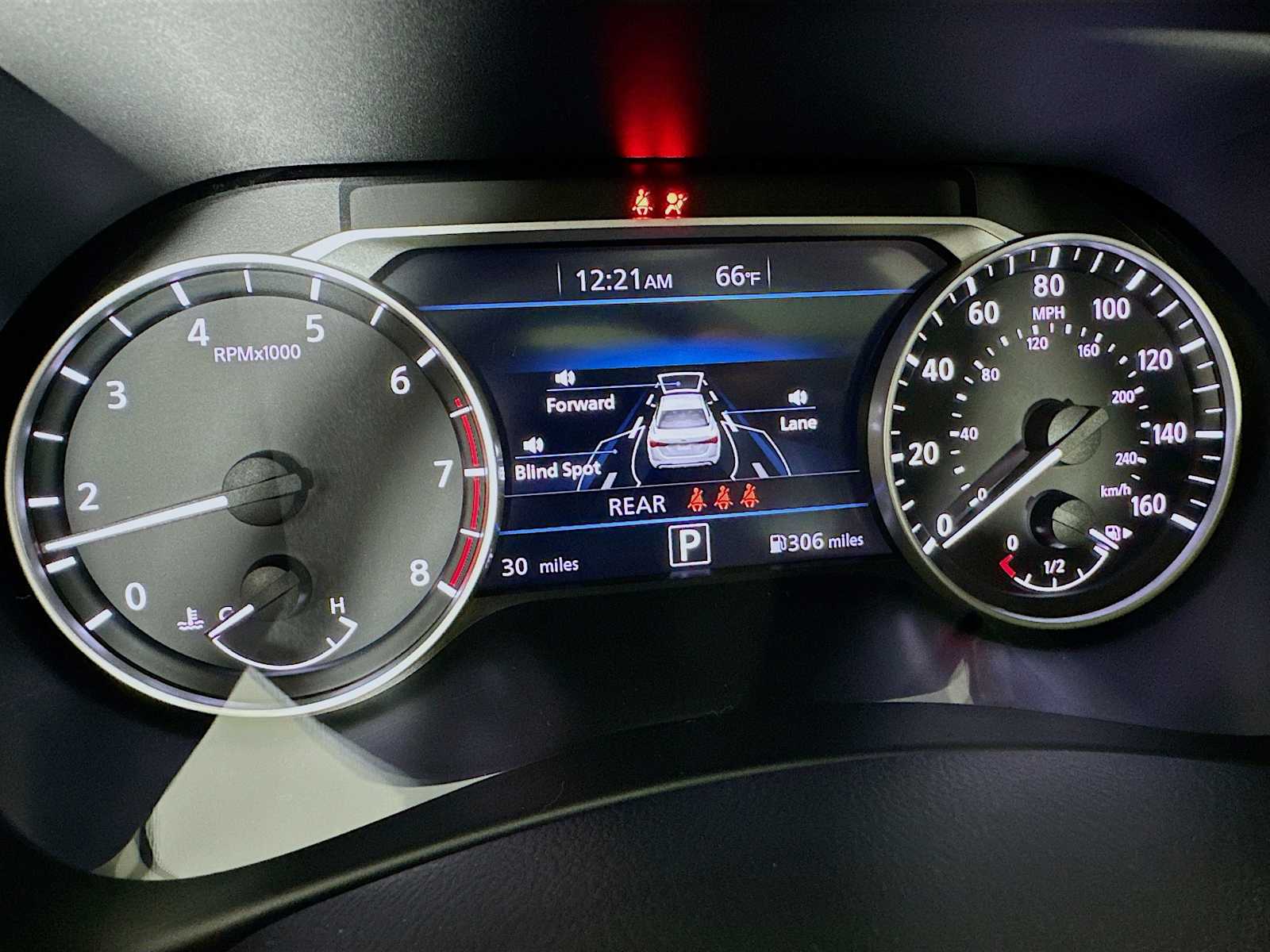 2024 Nissan Sentra SR photo 10