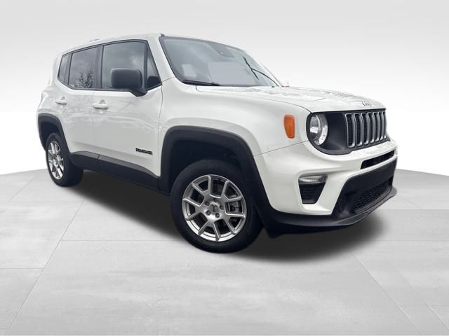 2023 Jeep Renegade Latitude's photo