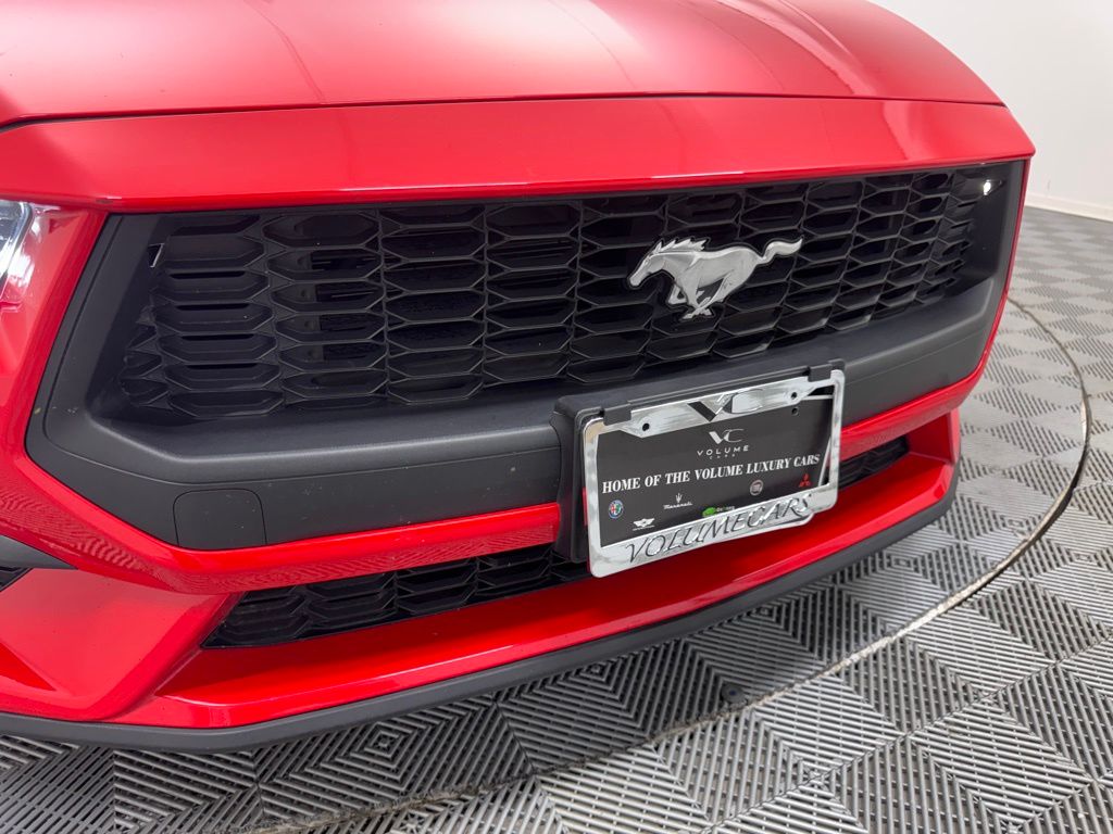 2024 Ford Mustang EcoBoost photo 4