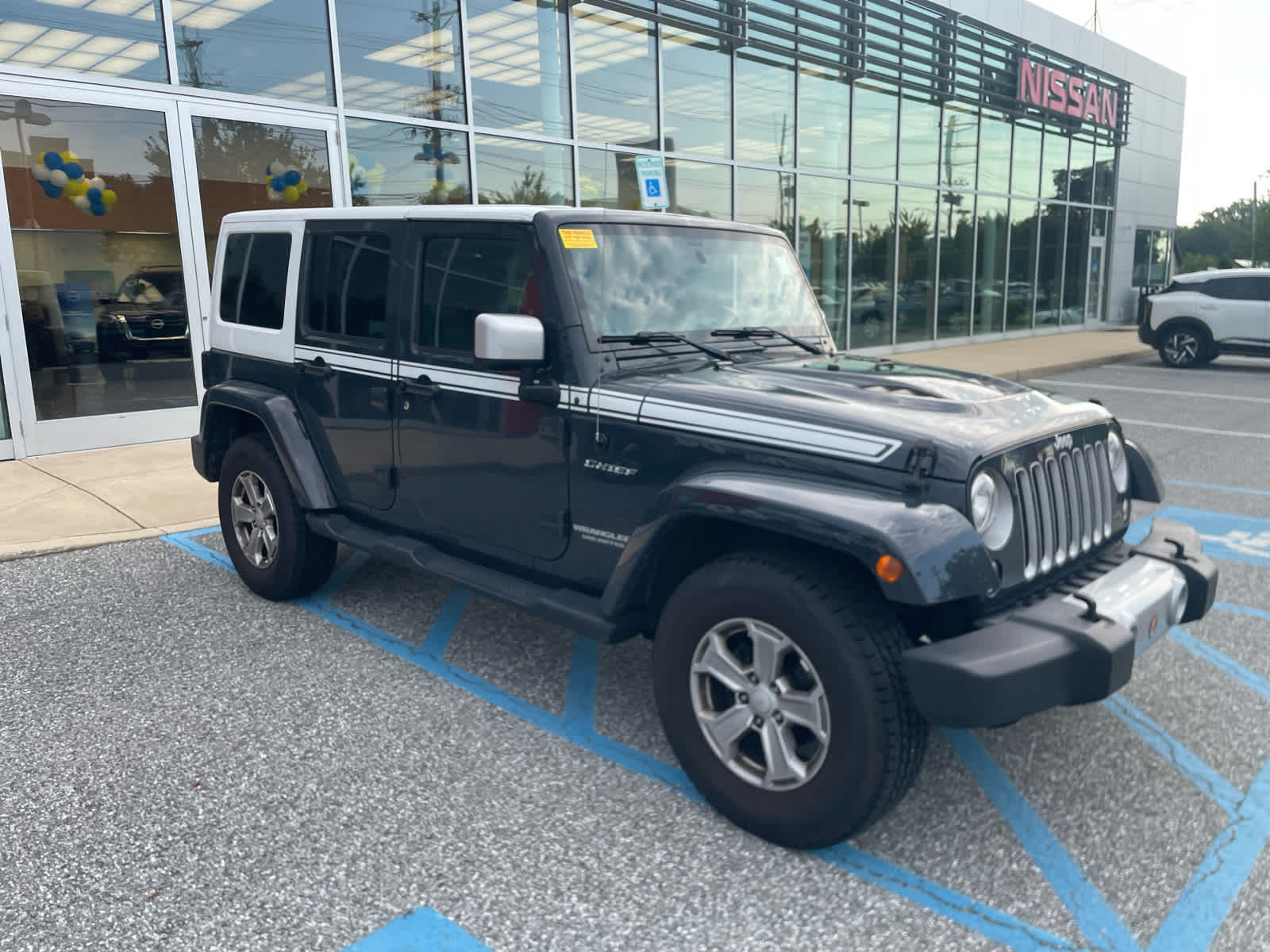 2017 Jeep Wrangler Unlimited Chief photo 3