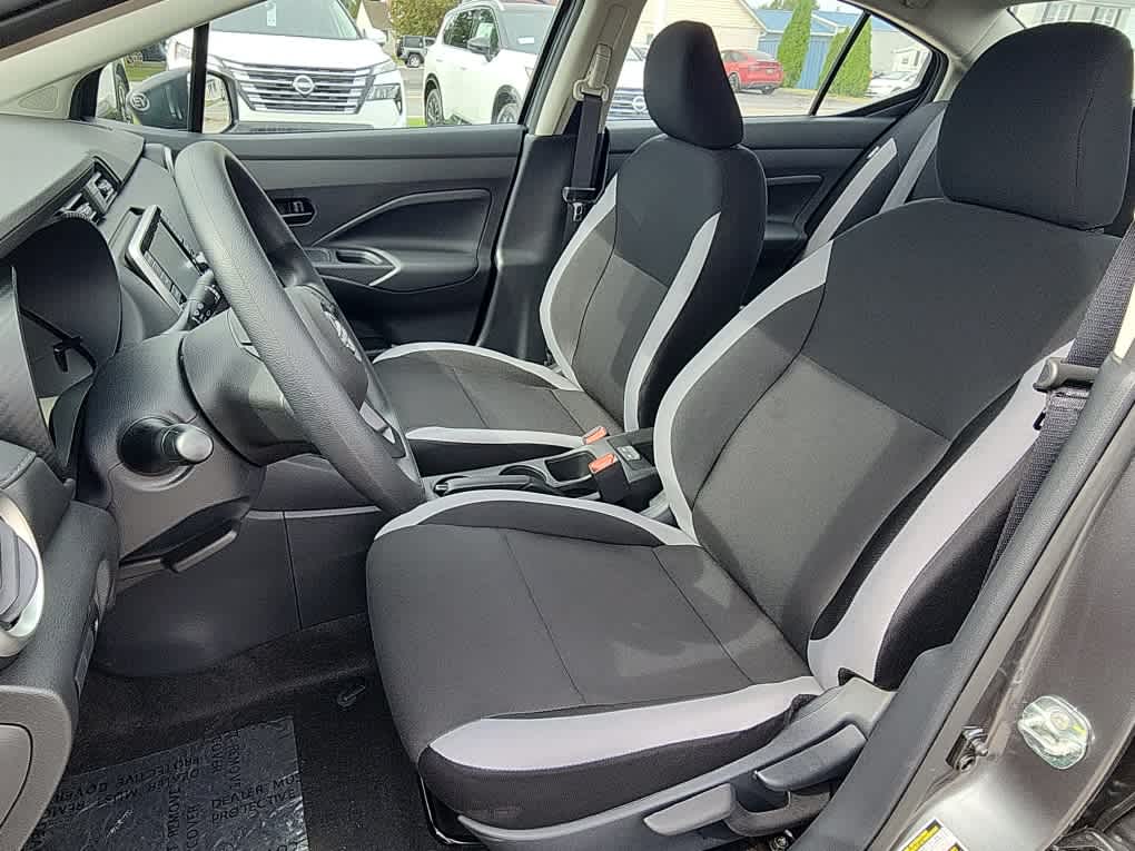 2025 Nissan Versa S photo 10