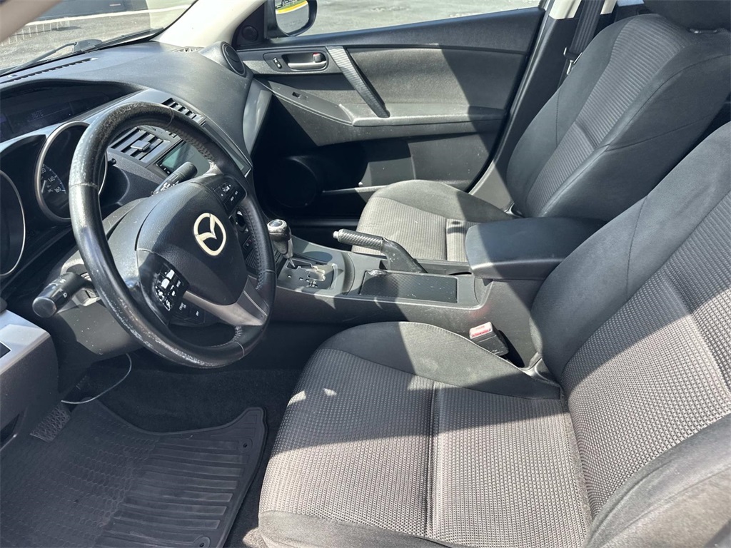 2012 Mazda Mazda3 Touring photo 11