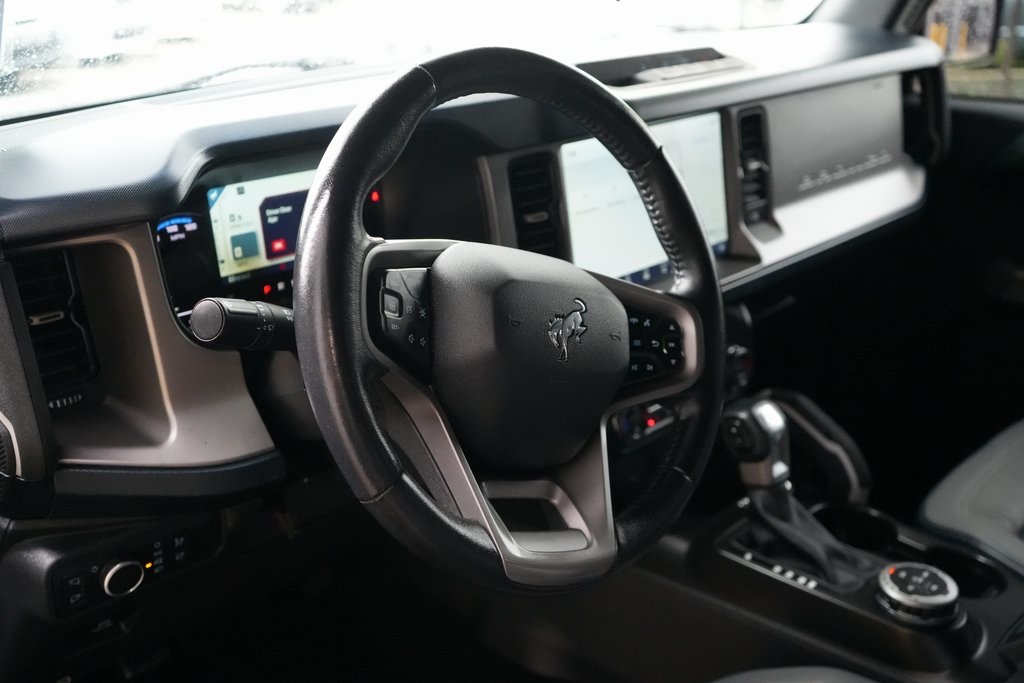 2021 Ford Bronco Outer Banks photo 18