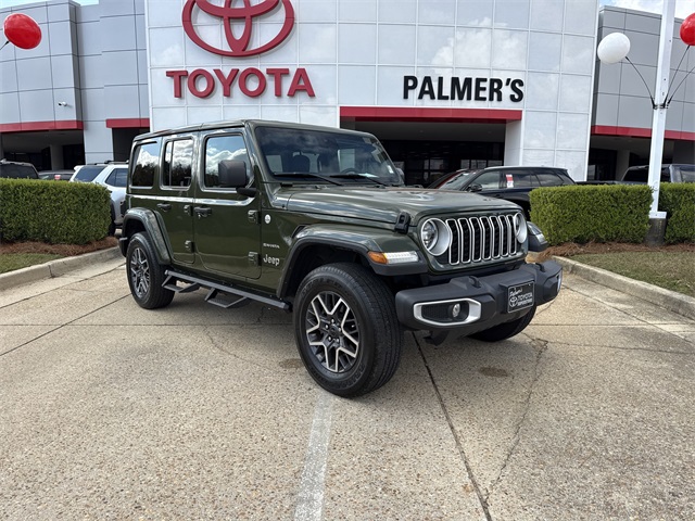 2024 Jeep Wrangler 4-Door Sahara's photo