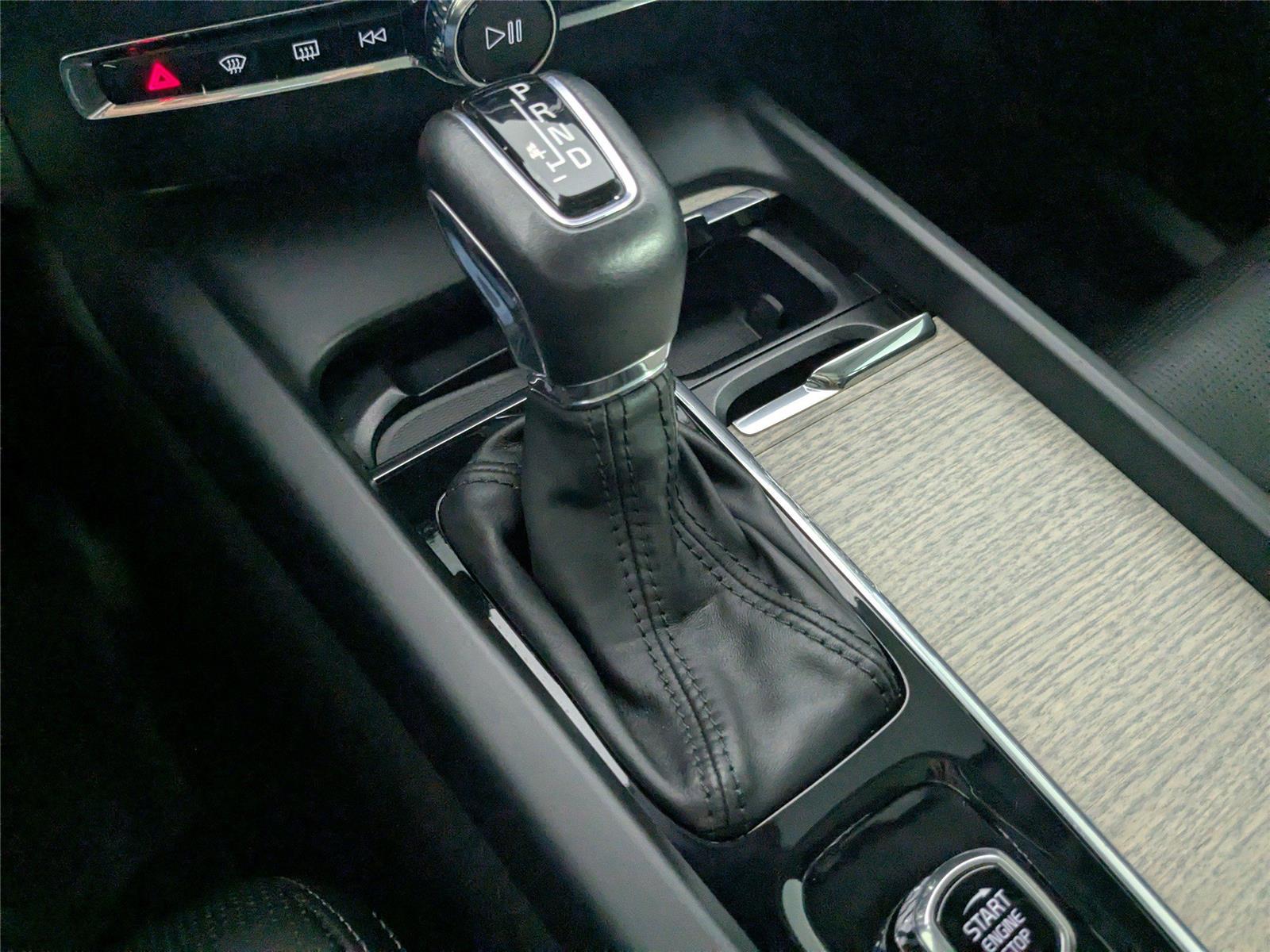 2021 Volvo XC60 Inscription photo 17