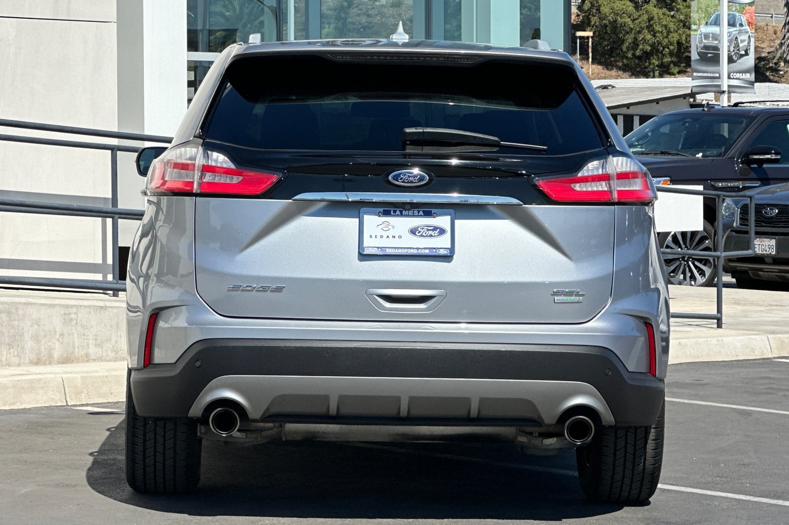 2020 Ford Edge SEL photo 4