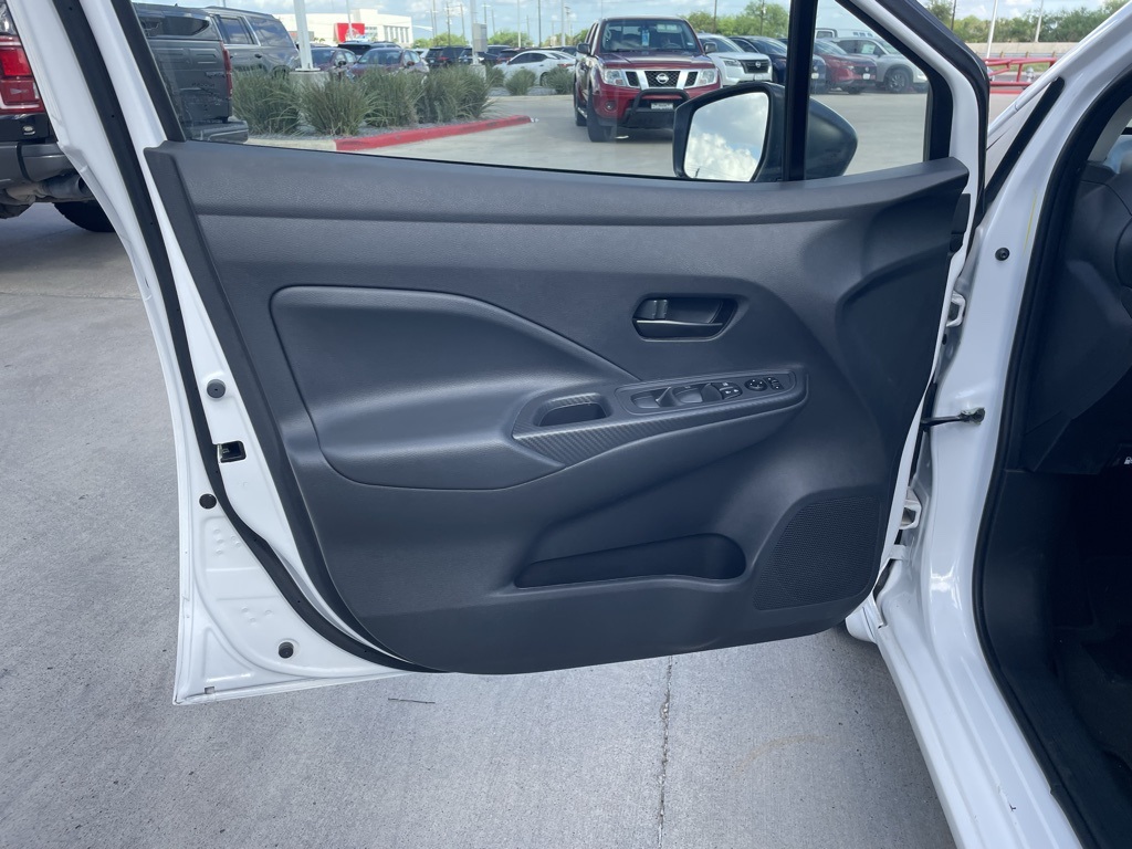 2024 Nissan Versa 1.6 S photo 12