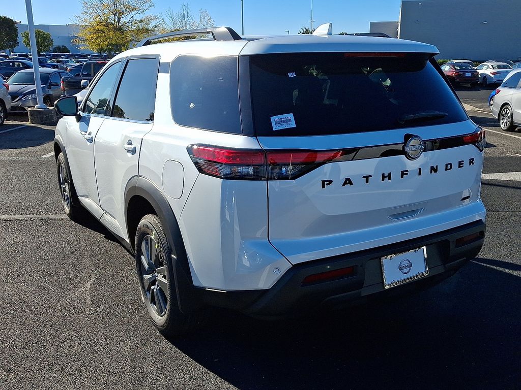 2025 Nissan Pathfinder SV photo 4