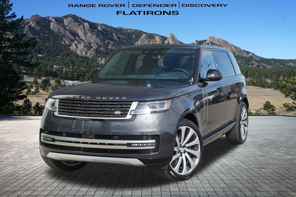 2025 Land Rover Range Rover SE's photo
