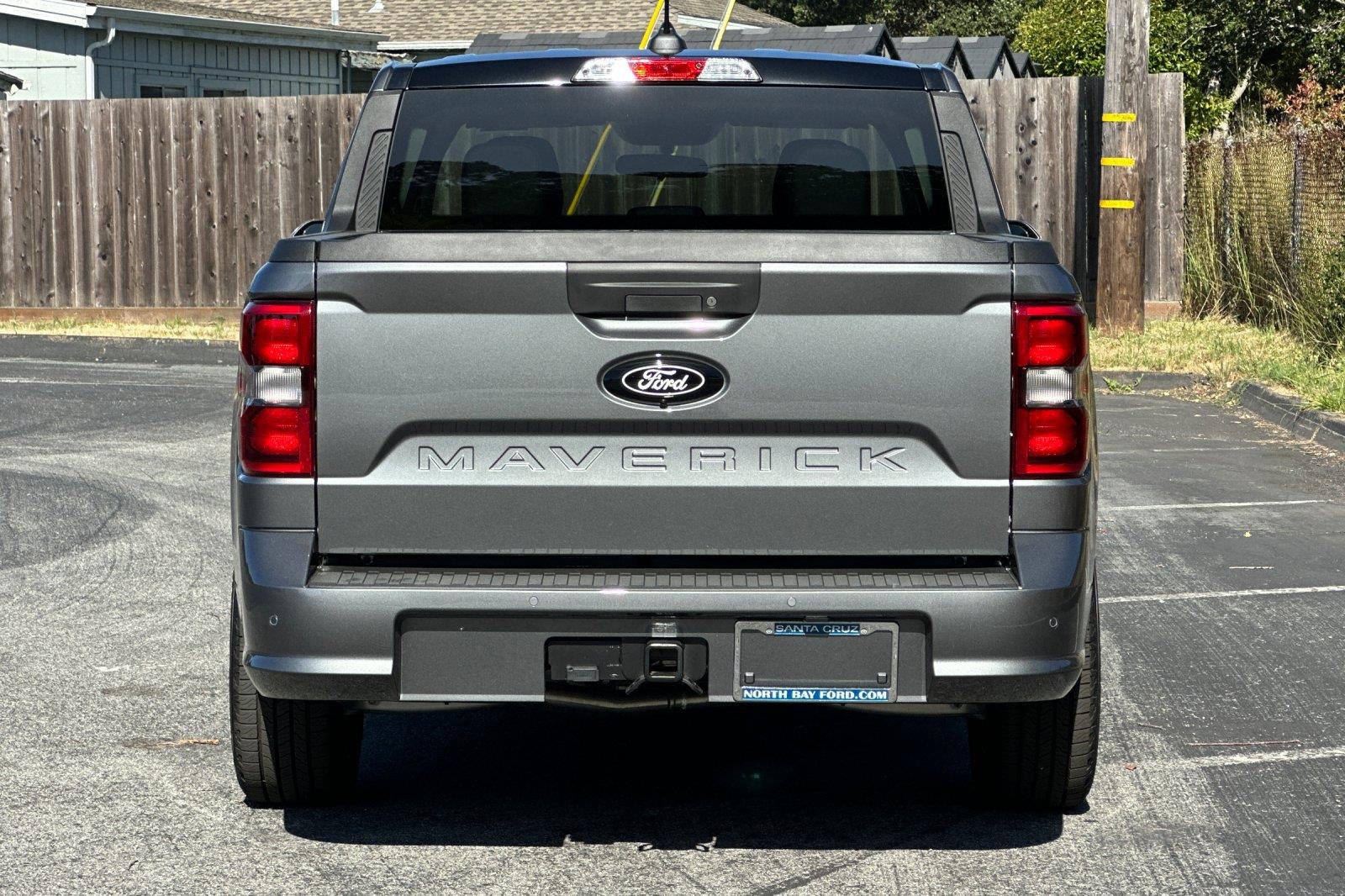 2025 Ford Maverick photo 3