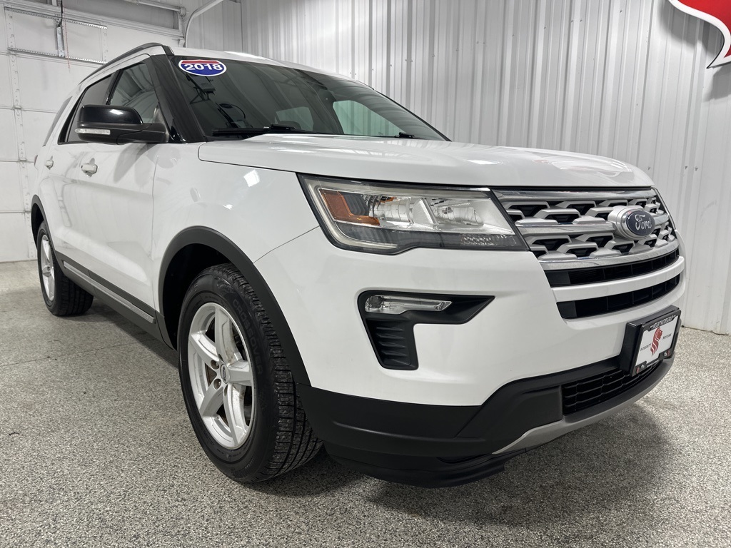 2018 Ford Explorer XLT photo 3