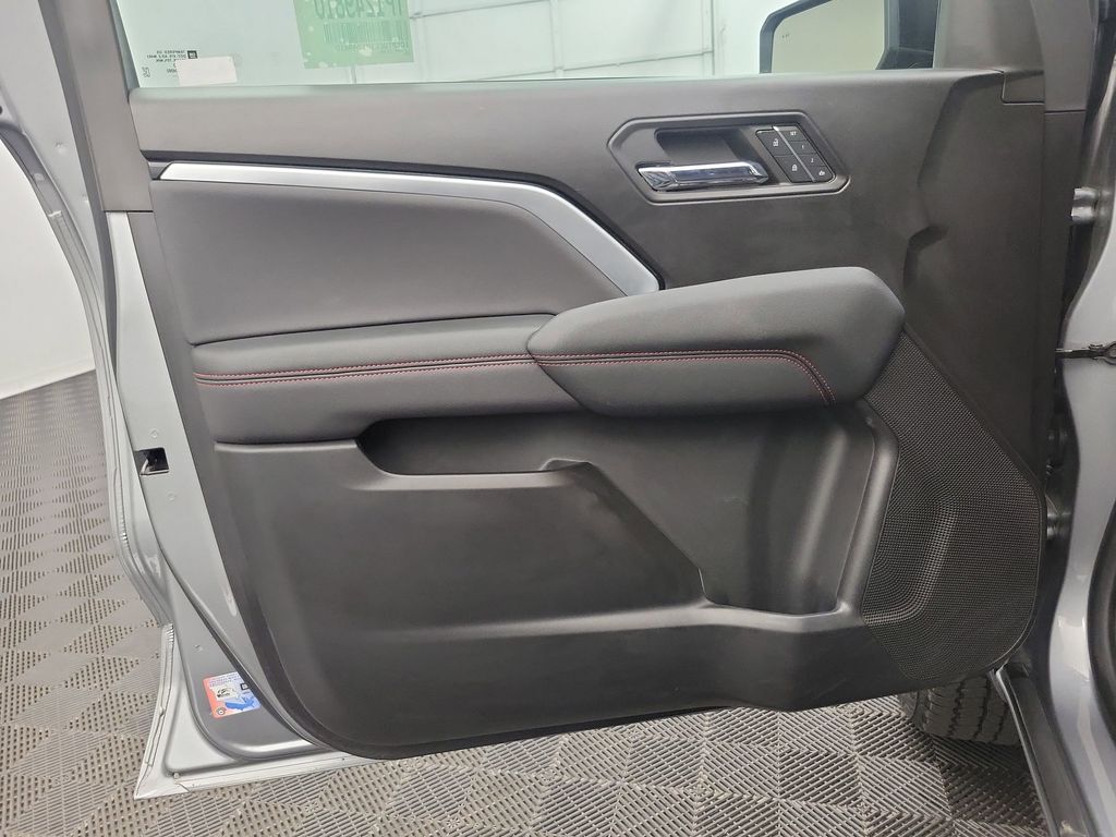 2023 Chevrolet Colorado Z71 photo 16