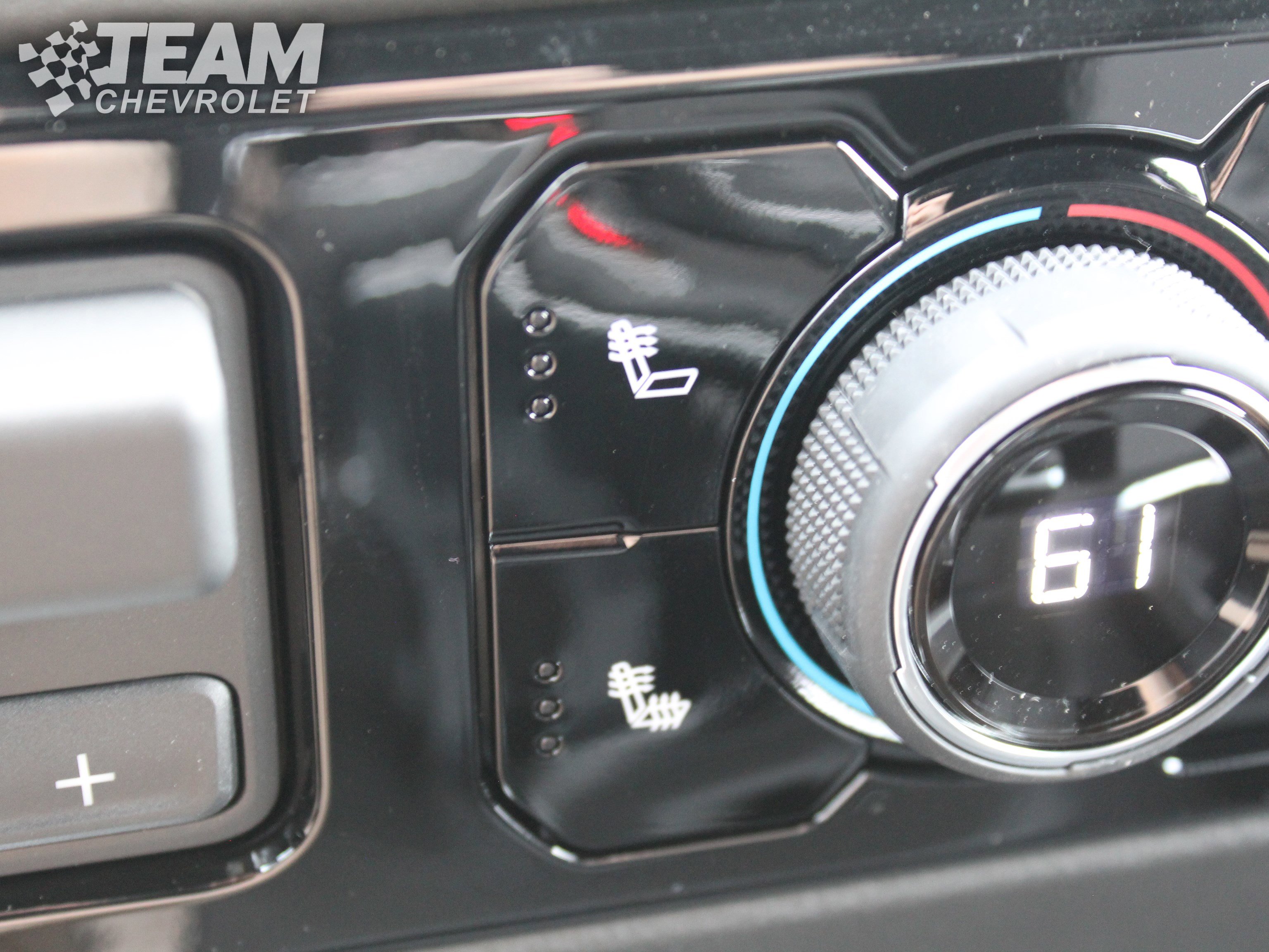 2025 Chevrolet Silverado 1500 LT photo 13