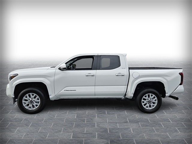 2025 Toyota Tacoma SR5 photo 4