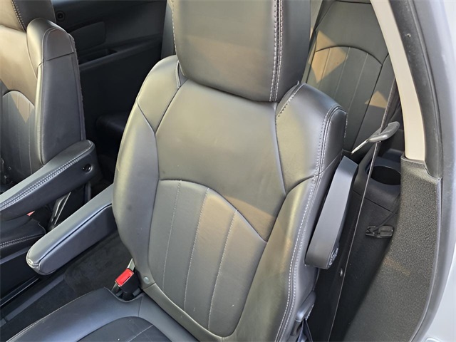 2017 Buick Enclave Leather photo 32
