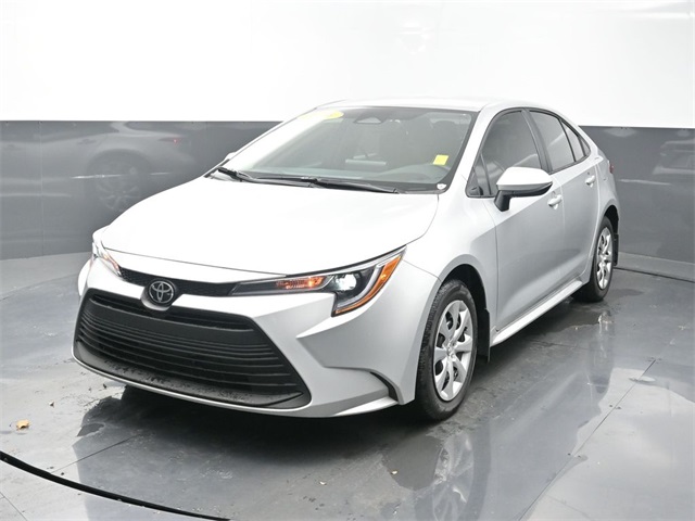 2026 Toyota Corolla LE's photo