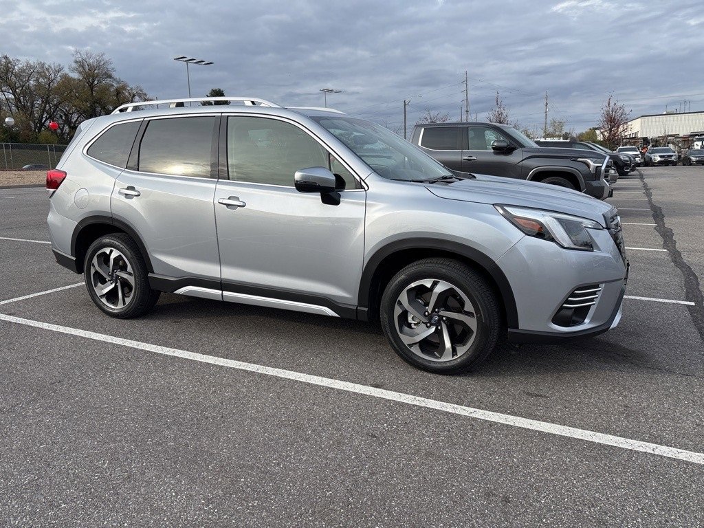 2023 Subaru Forester Touring's photo