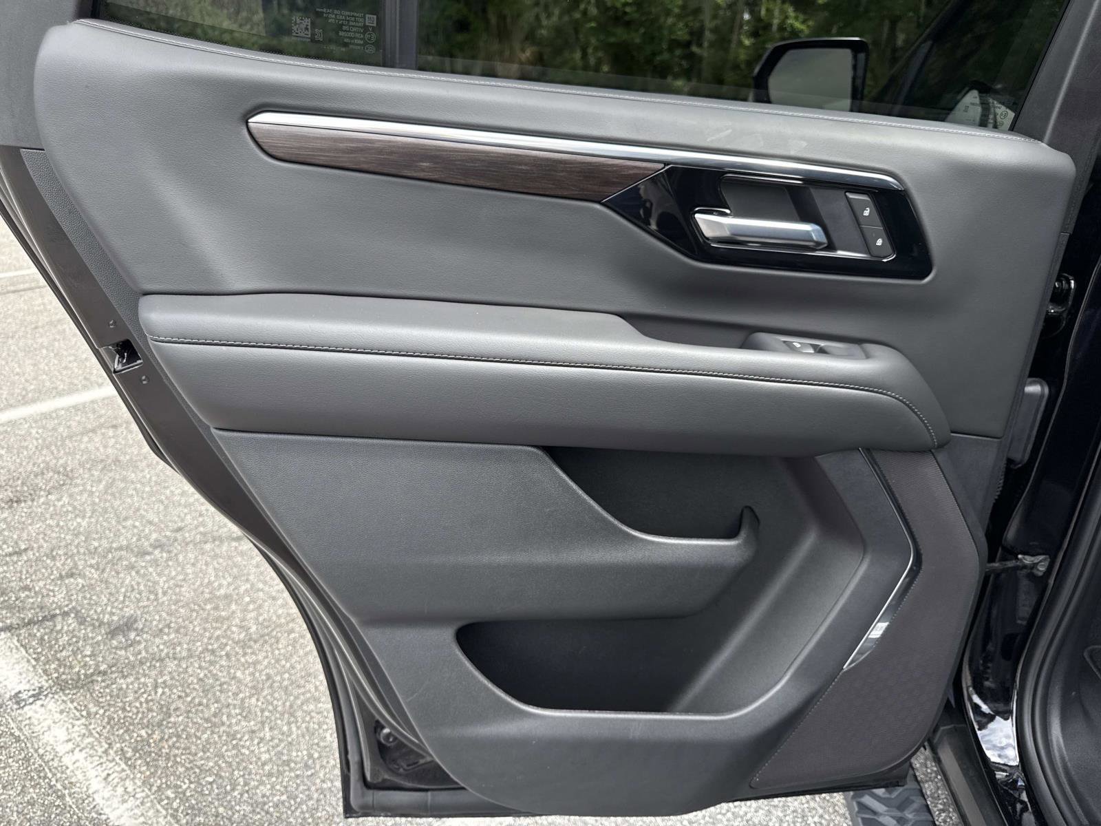 2025 Chevrolet Tahoe Z71 photo 7