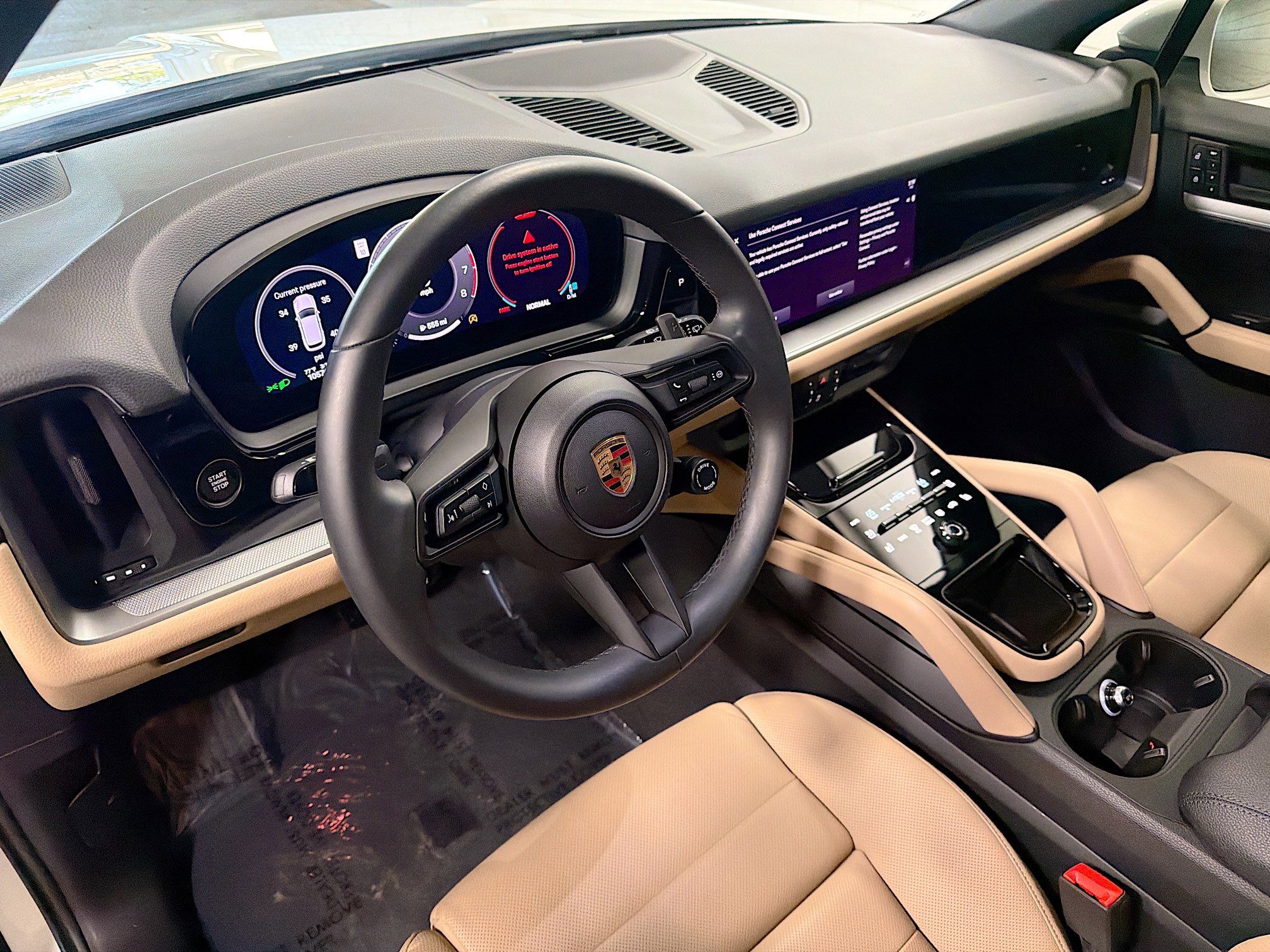 2025 Porsche Cayenne photo 4