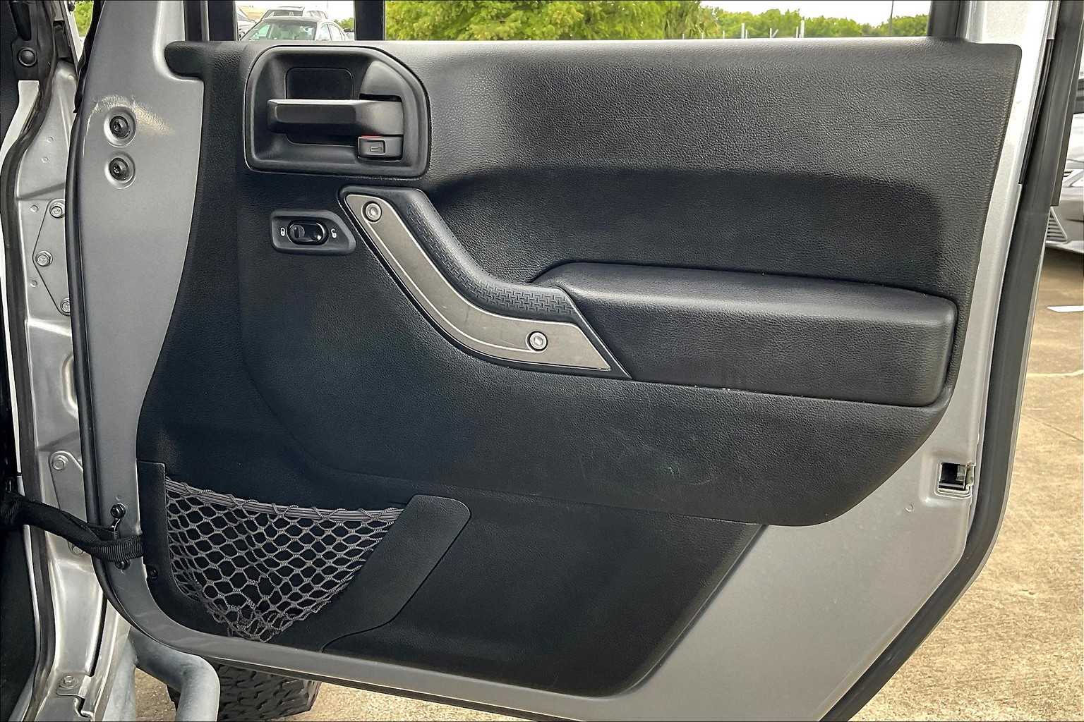 2018 Jeep Wrangler Unlimited Sport S photo 19