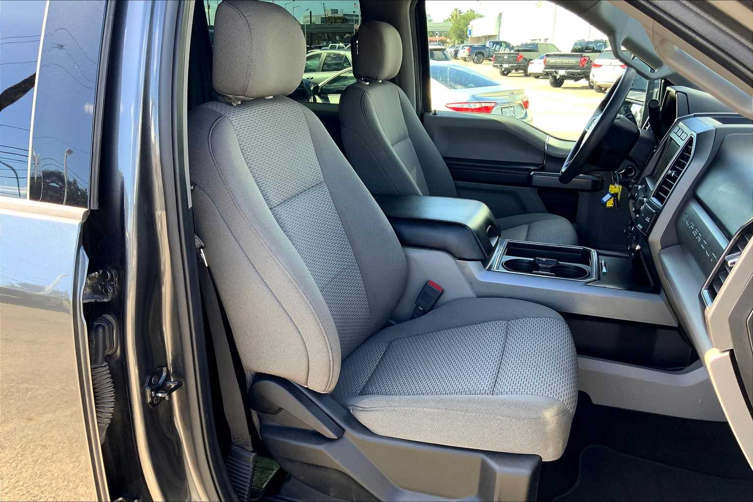 2020 Ford F-250 XLT photo 8