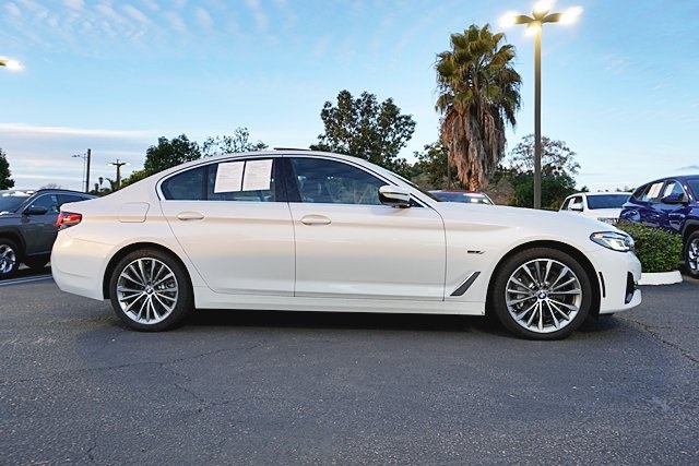 Used 2023 White BMW 530e iPerformance image 6