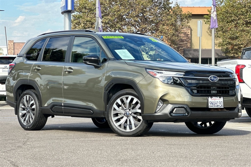 2025 Subaru Forester Touring photo 2