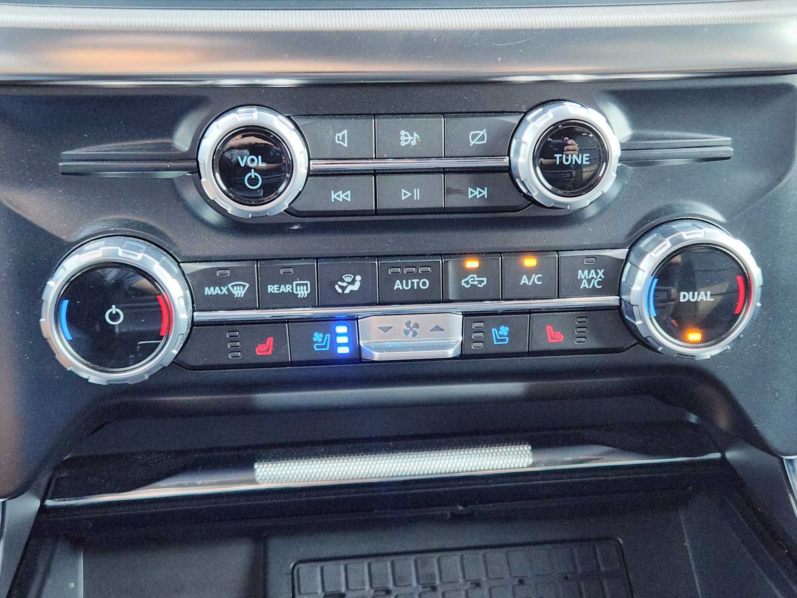 2023 Ford F-150 Raptor photo 17