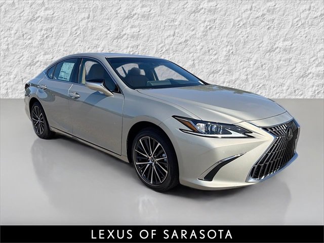 2025 Lexus ES 350's photo