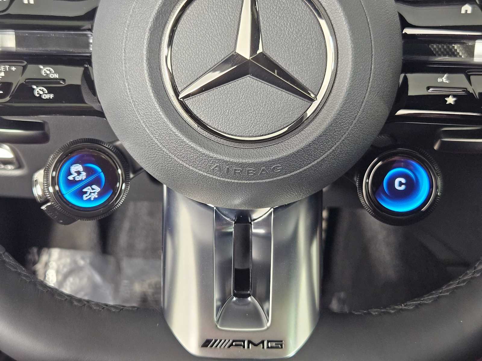 2025 Mercedes Benz C AMG 63 S E PERFORMANCE 4MATIC photo 33