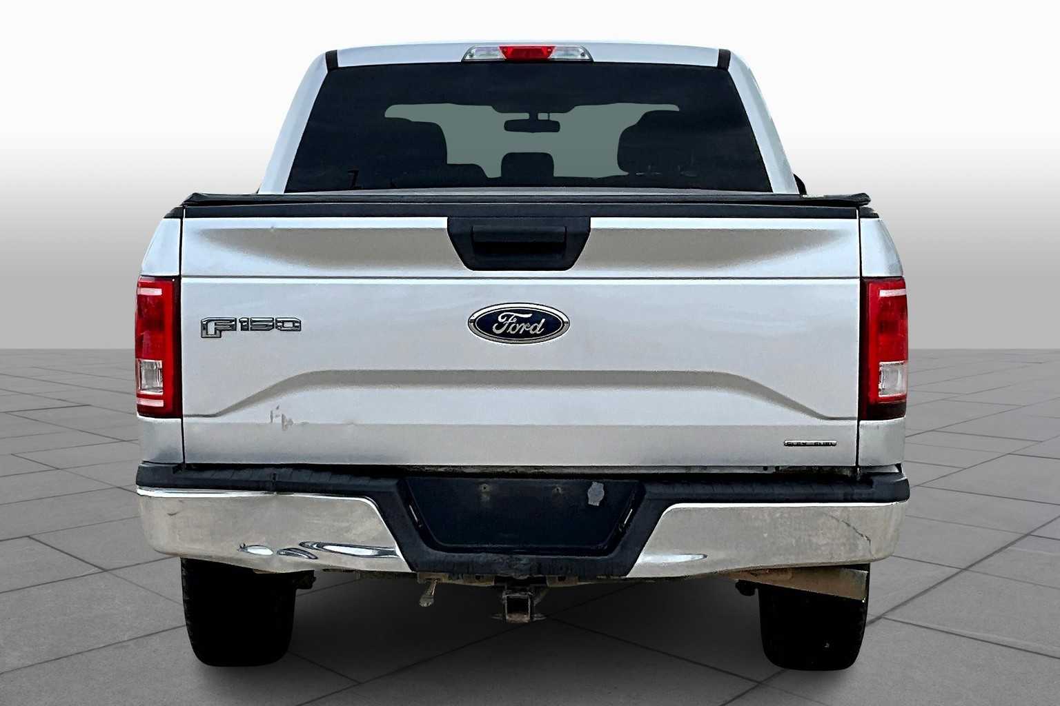 2015 Ford F-150 XLT photo 4