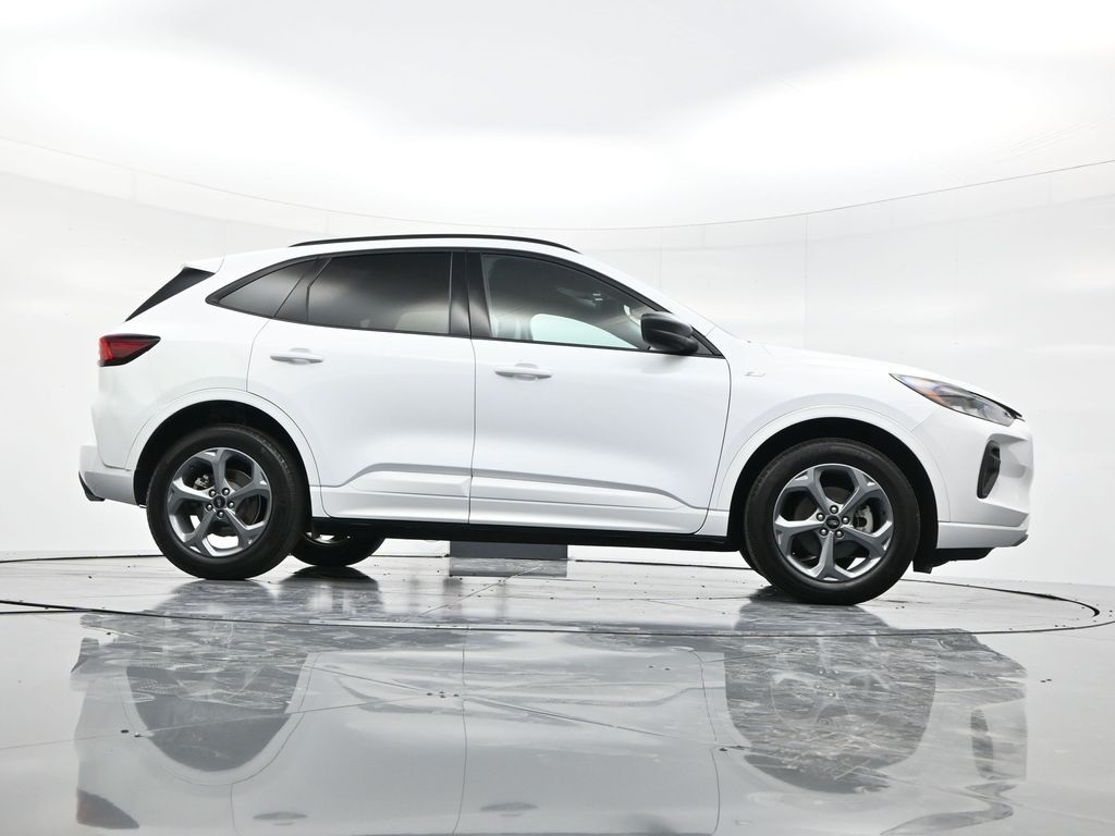 2023 Ford Escape ST-Line photo 41