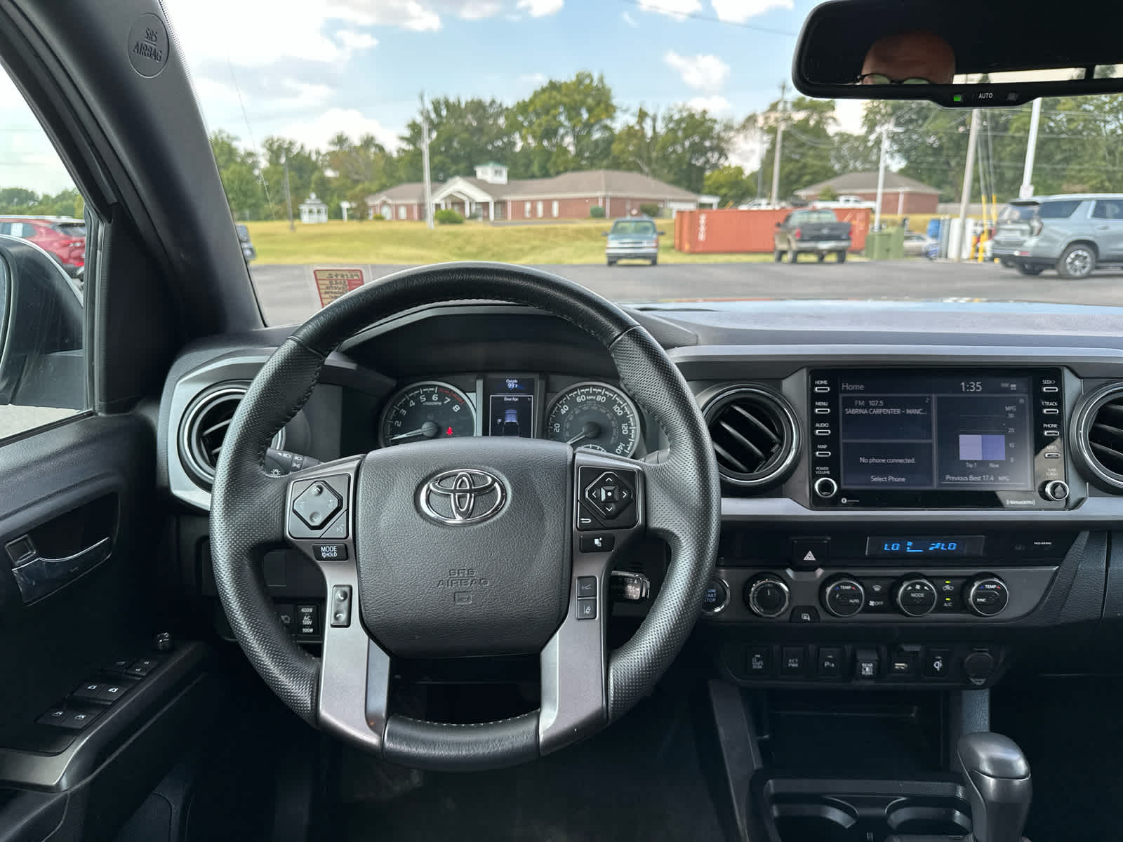 2023 Toyota Tacoma TRD photo 13