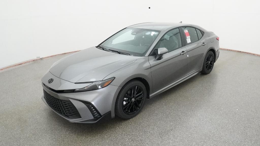 2026 Toyota Camry SE's photo
